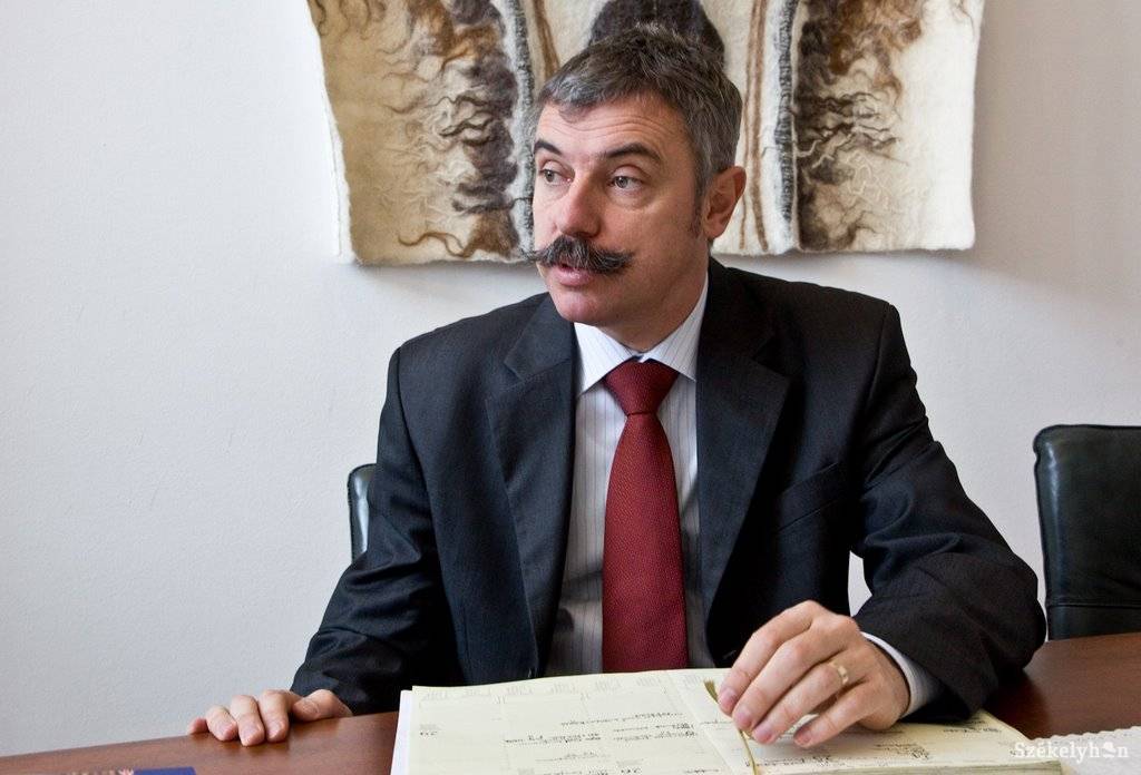 &bullet;  Fotó: Henning János