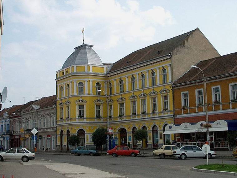 Dan Tanasă román zászlót követel a sepsiszentgyörgyi városháza tornyára