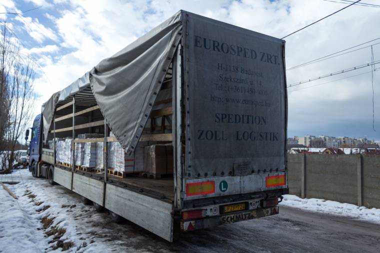 Tankönyvadomány a háromszéki iskoláknak