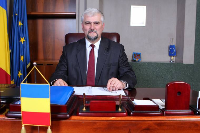 Diszkrimináció egy román hivatalnok ellen?