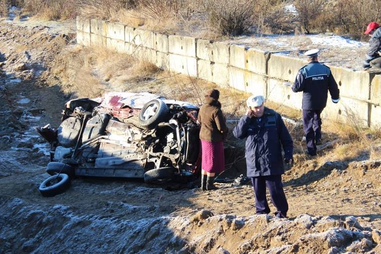 Két fiatal férfi halt meg autóbalesetben