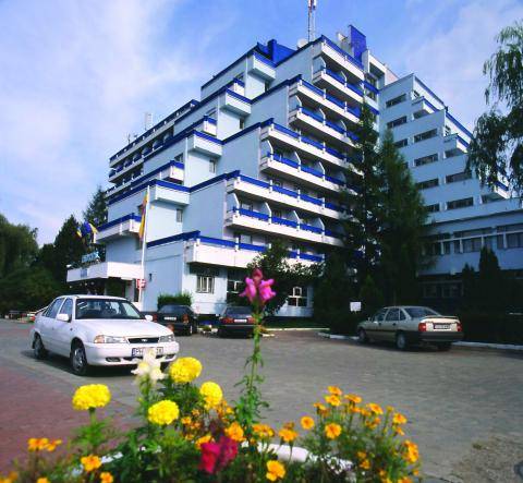 Montana Szálló: utcára vonulnak elmaradt bérükért