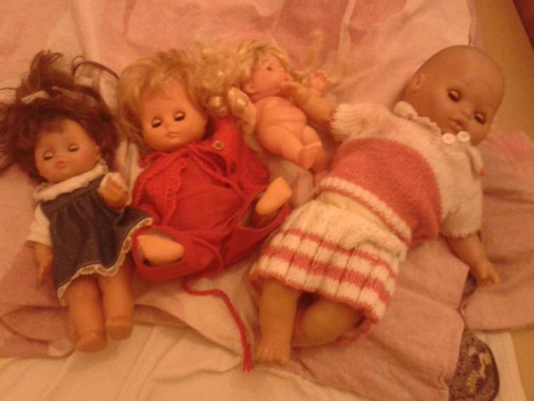 Mintegy húsz játékbabára van szükség