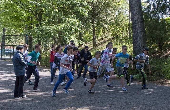 Huszonnégy órán át szaladnak