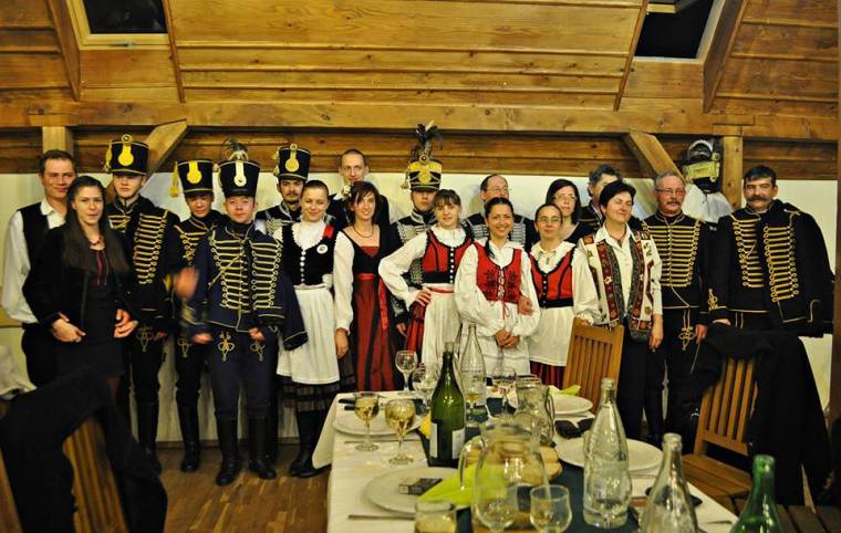 Huszárbált szerveznek Baróton