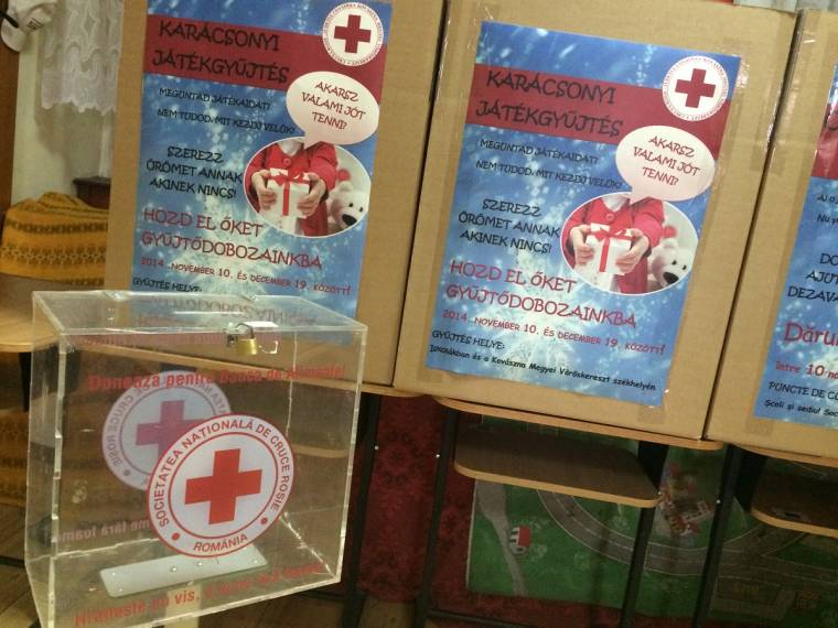 Hátrányos helyzetű gyermekeknek gyűjtenek ajándékokat