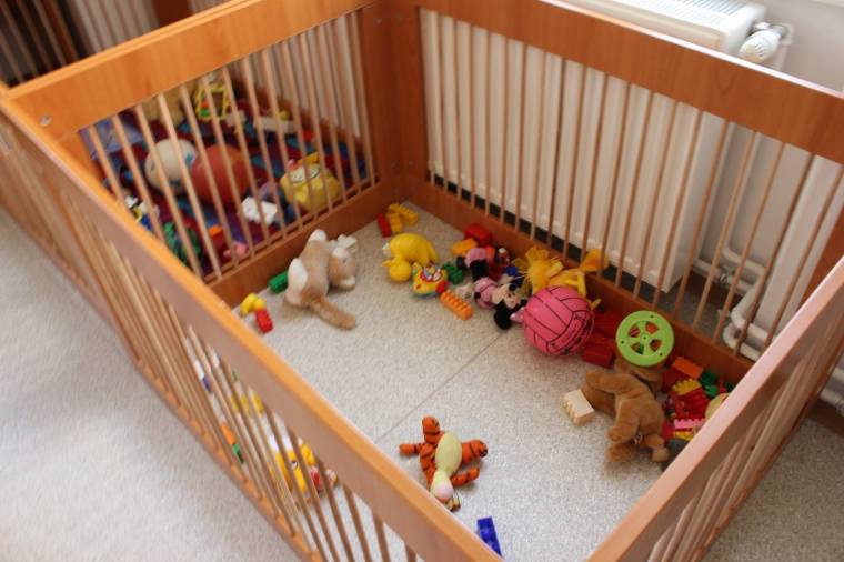 Felfüggesztett börtönt kapott a gyerekbántalmazó temesvári bölcsődei gondozó