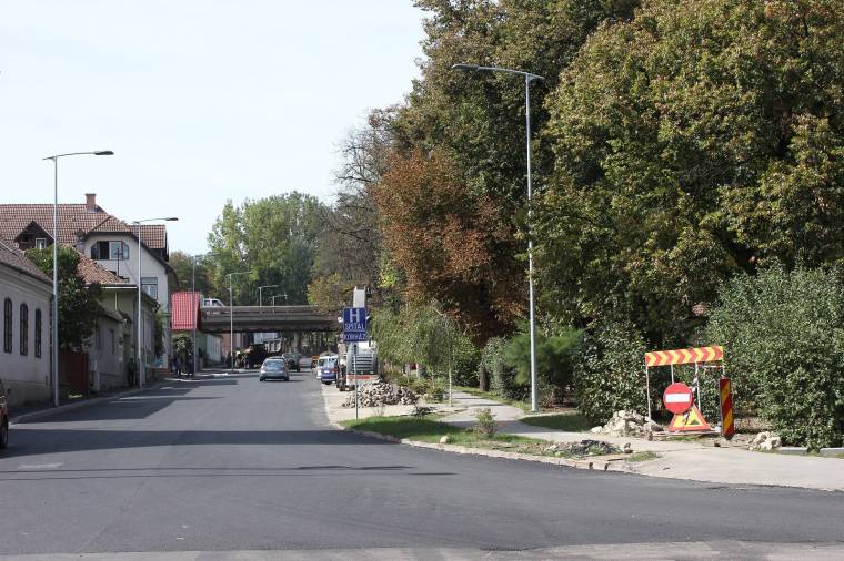 Heteken belül befejeződő útfelújítások