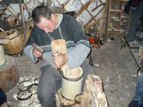 Színészeket és kádárokat képeznének a Művészeti Népiskolában