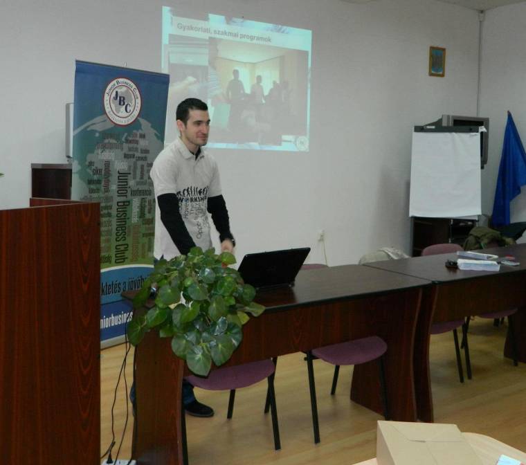 Fiatal vállalkozókat díjaznak