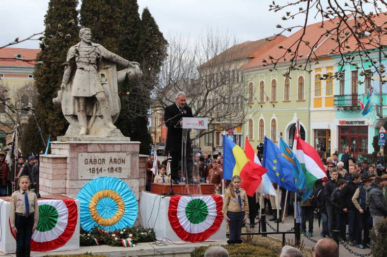 Irodalmi pályázat Kézdivásárhelyről