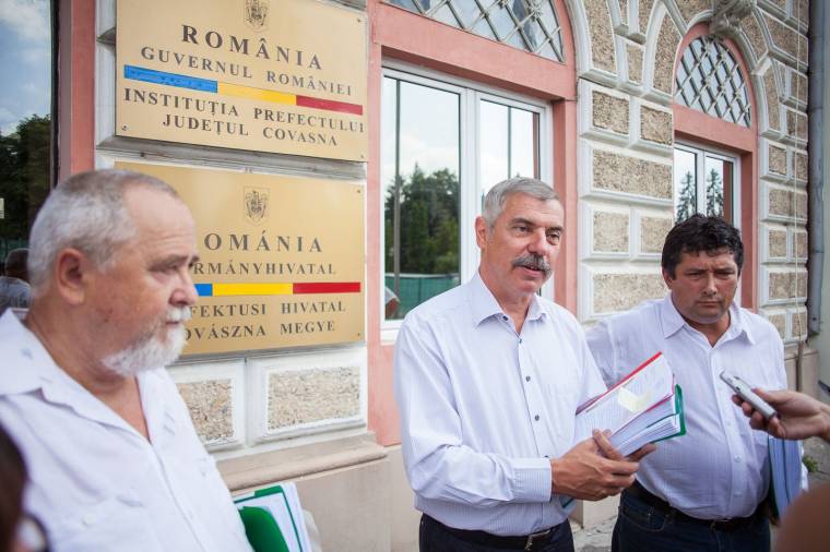 Himnuszper: a prefektus válaszára várnak