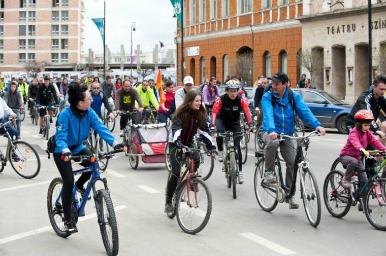 Jó célért  tekernek Sepsiszentgyörgyön
