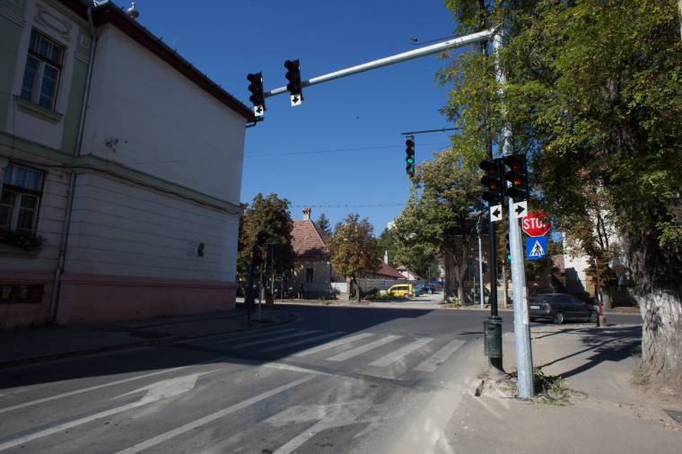 Mozgásérzékelő jelzőlámpák Sepsiszentgyörgyön