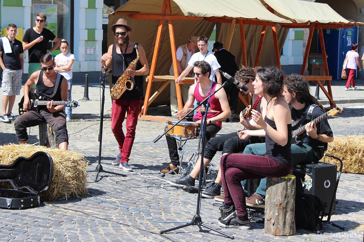 •  Fotó: Bartos Lóránt