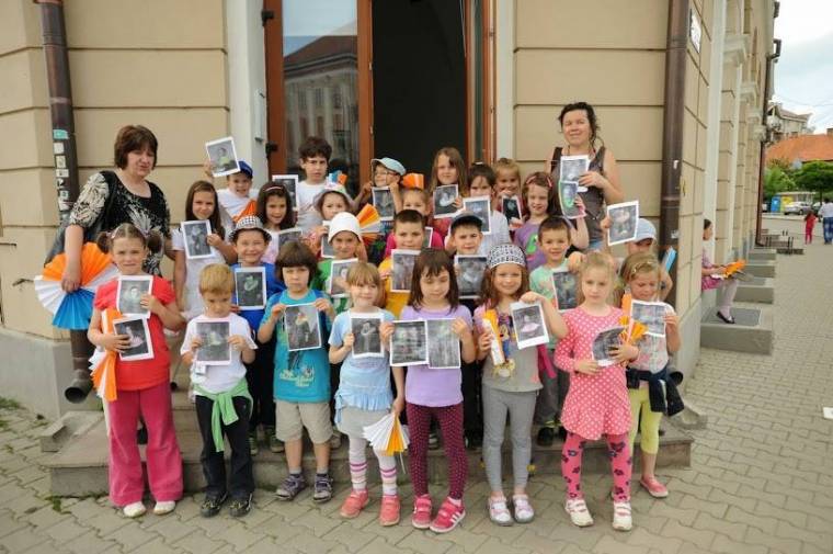 Játékos műtárgyak és körgallérok a Magmában