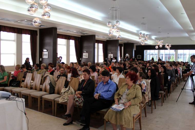 Jelentős a migráció az asszisztensek körében