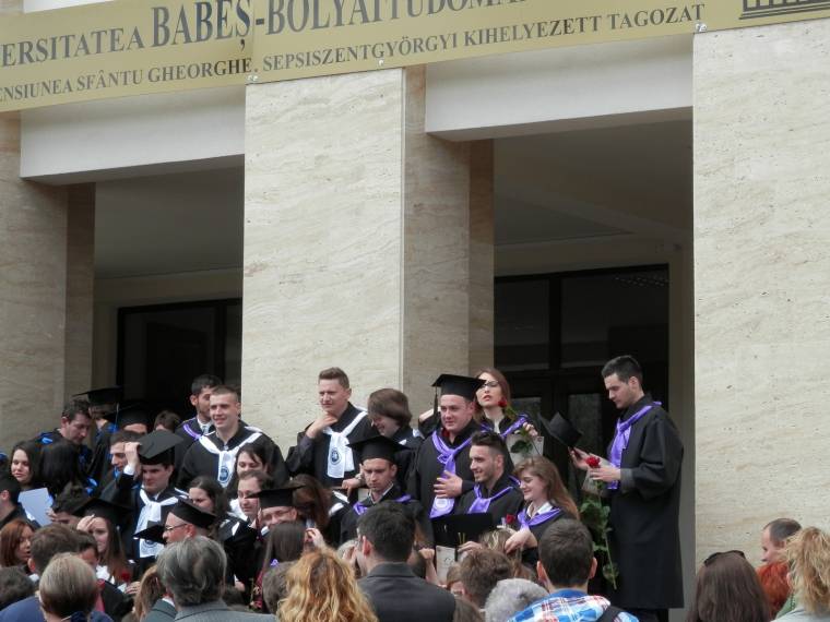 Hosszabb támogatási periódus az egyetemistáknak