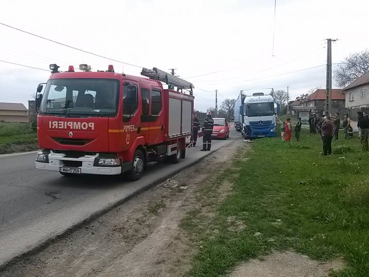 Tüzet oltottak és sofőrt mentettek ki