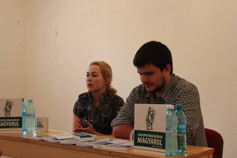 Egyesülettel és kiadványokkal jogaink ismeretéért