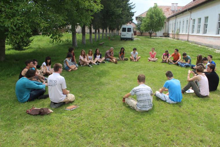 Tanároknak is szerveznek drámatábort