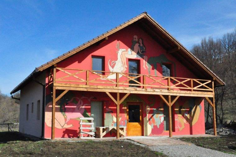 Építőtábor a fogyatékosokért