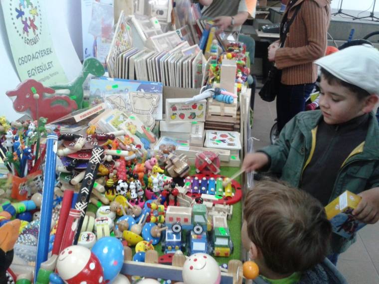 Játszóház és kiállítás Sepsiszentgyörgyön