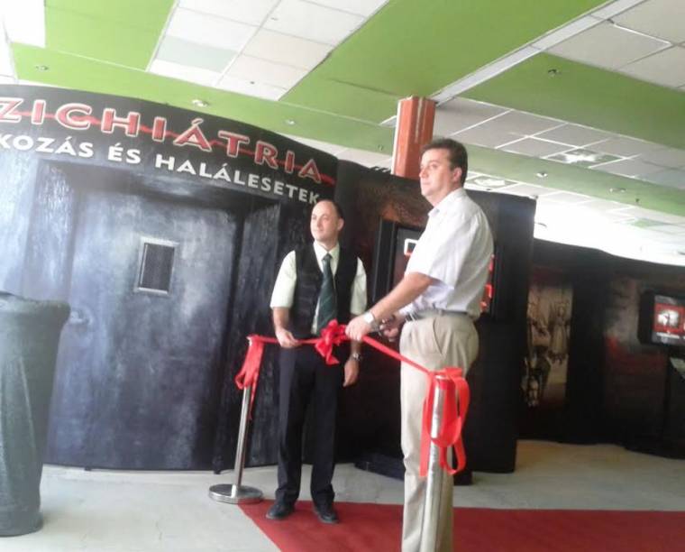 Feltáró kiállítás a pszichiátriai visszaélésekről