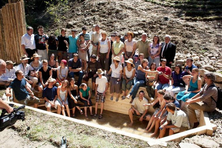 Kezelőközpontot és népi feredőt adnak át