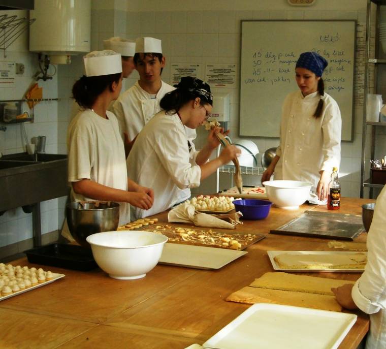 Németországi vendéglátóiparba keresnek szezonmunkásokat