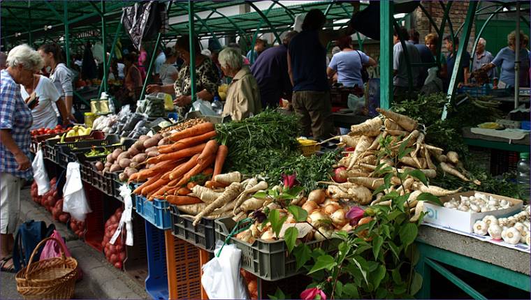 Nem olcsó a piac, de mindent visznek