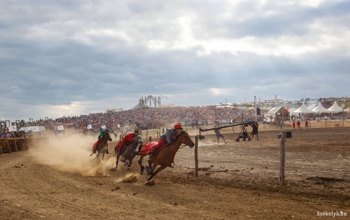 • Fotó: Henning János