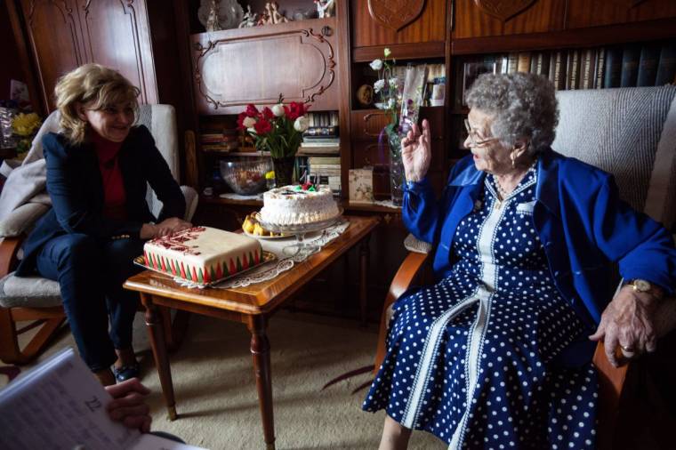 Százévesek bölcsessége: ki Istenben bízik, nem csalatkozik