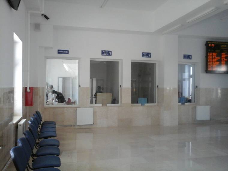 Átadták a sepsiszentgyörgyi vasútállomás épületét az utasforgalomnak