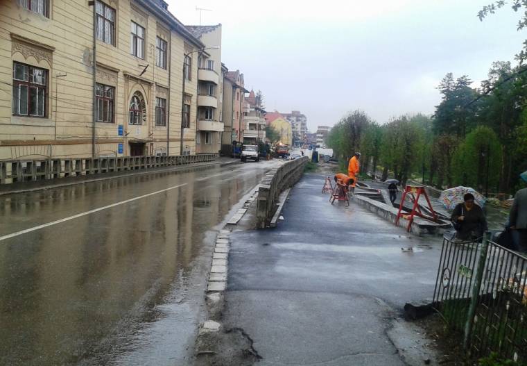 Javítanak, aszfaltoznak a megyeszékhelyi utcákban