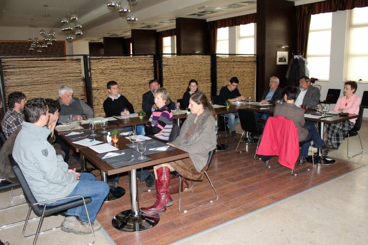 Nyelvművelő fórum szakembereknek