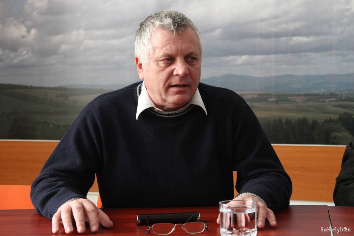 Oláh József is örült, hogy Burleanu maradt az élen &bullet;  Fotó: Nagy D. István