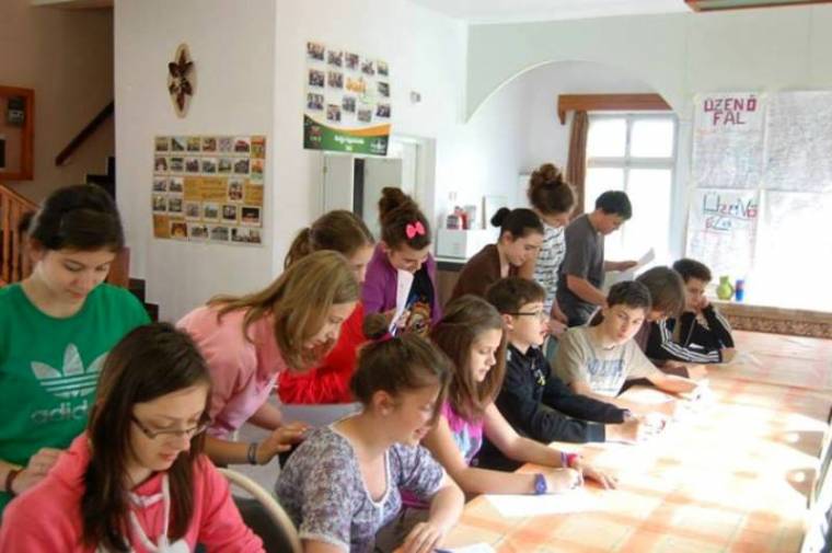 Lezárult az egyenruha ellen indított aláírásgyűjtés