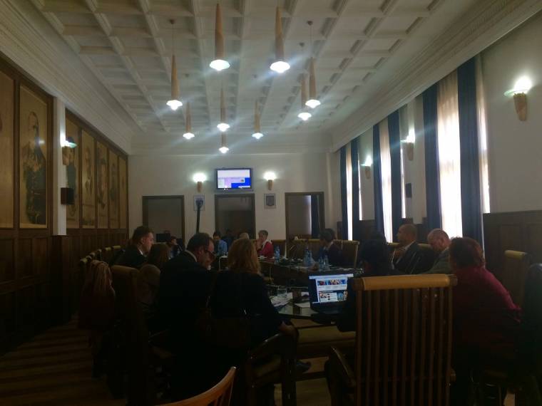 Oda-vissza vita Antal és Cziprián Kovács között