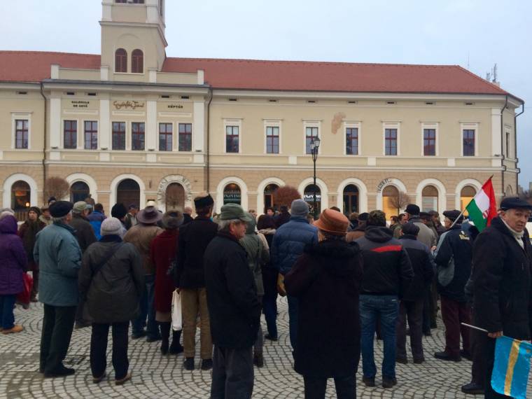 Újabb felvonulás a terrorizmussal vádolt vármegyésért