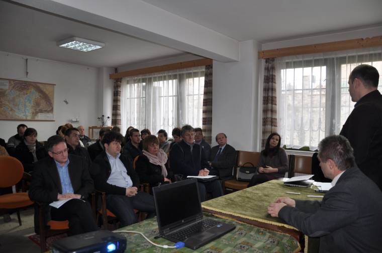 Irányt és értéket mutatnának a szórványprogramban