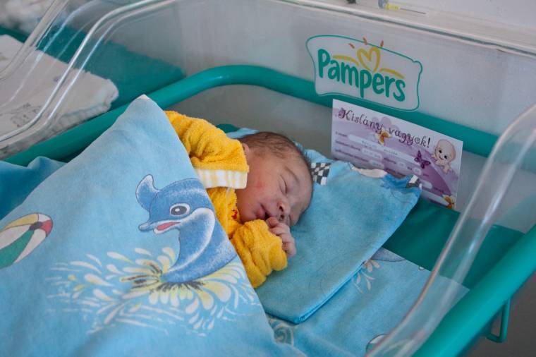 Kisfiú született idén elsőként Háromszéken