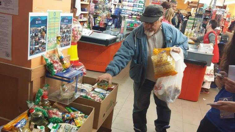 Adománygyűjtés rászoruló családoknak