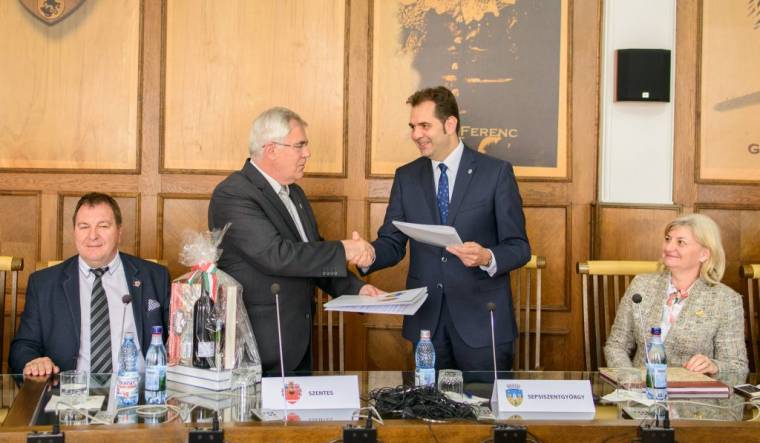 Sepsiszentgyörgy testvértelepülése lett Szentes