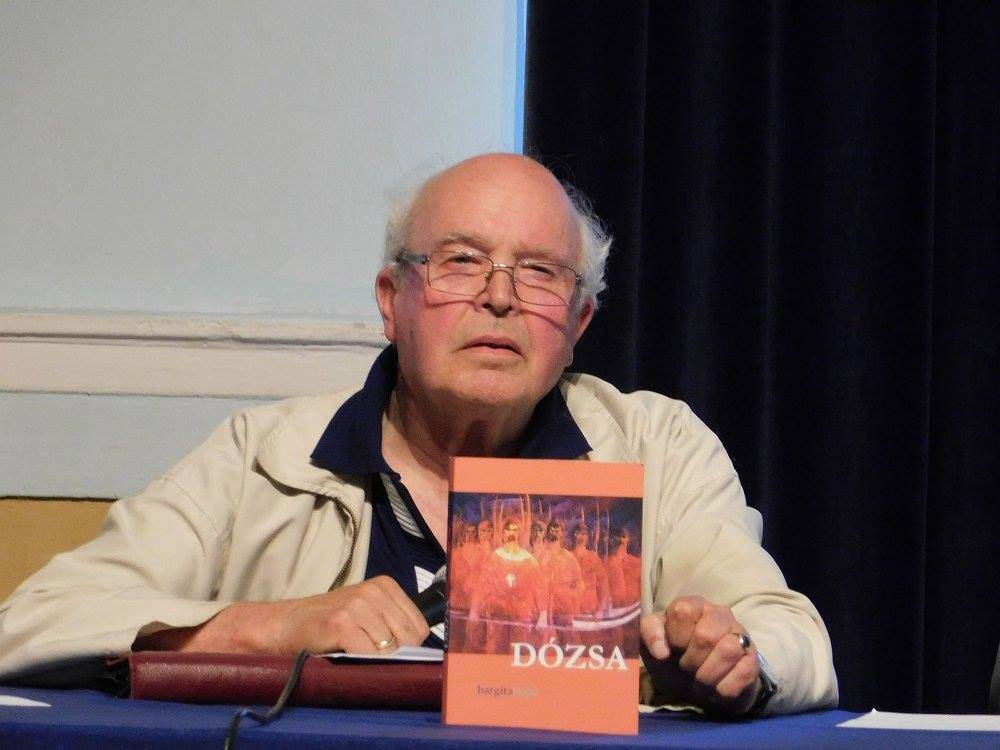 Balázs Lajos a konferencia hozadékairól beszélt •  Fotó: Bod Péter Megyei Könyvtár