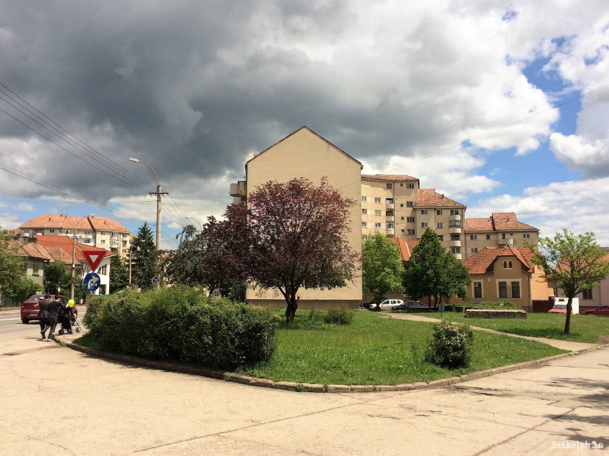 Itt alakítanák ki az ifjúsági parkot. A lakók egy része tiltakozik ellene •  Fotó: Bíró Blanka