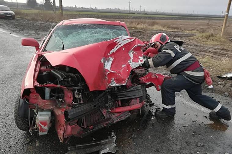 Frontális ütközésben vesztette életét egy férfi
