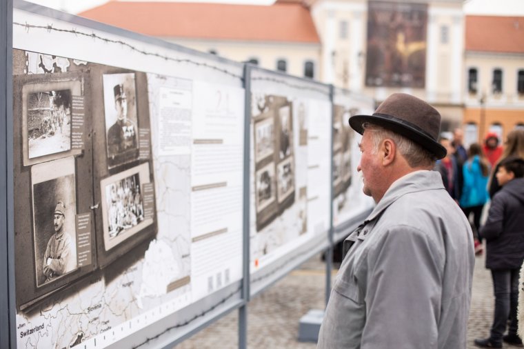 Magyar királyi gyalogezred Sepsiszentgyörgy főterén