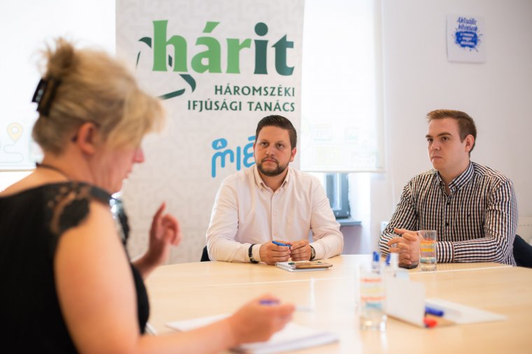 A román és a magyar nyelv ismeretének előnyeire világítanak rá Háromszéken egy ifjúsági programban