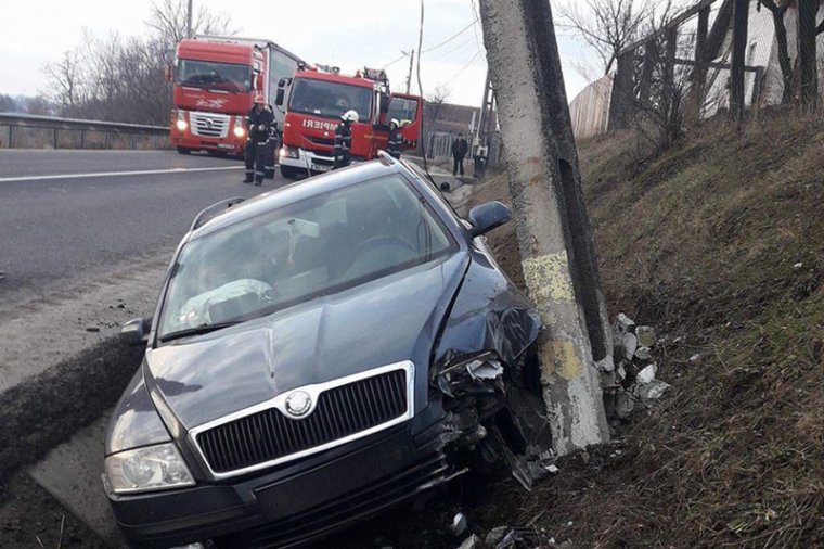A balesetveszélyes betonoszlopok felszámolását szorgalmazzák